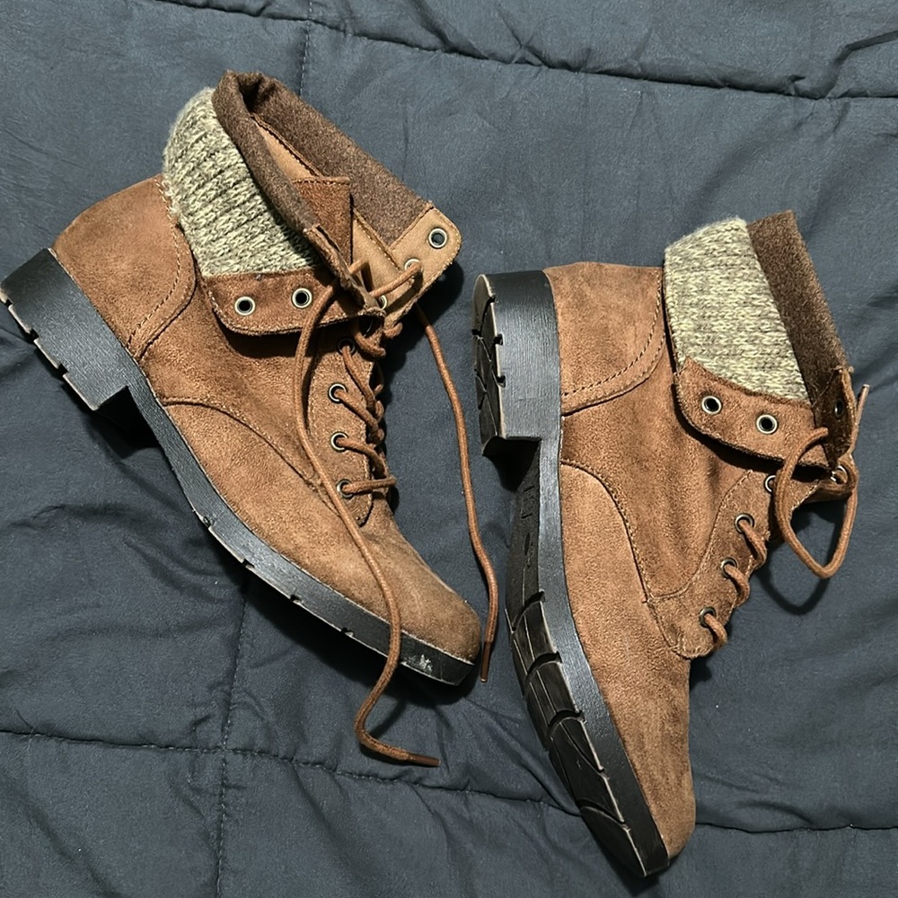 Arizona Tan/Brown Boots